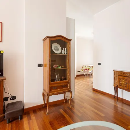 Porta Romana Cozy With Balcony * Milaan